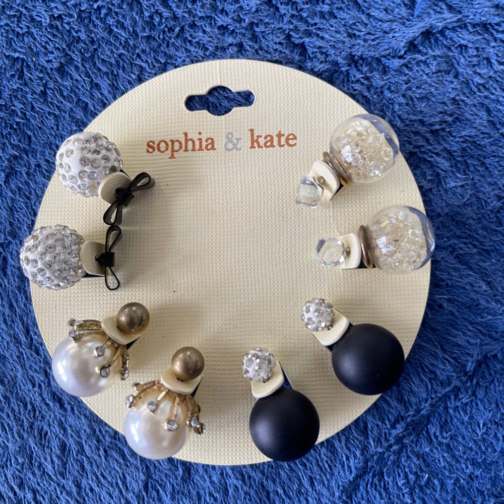 Sophia and Kate said of five reversiblel glittery earrings NWT